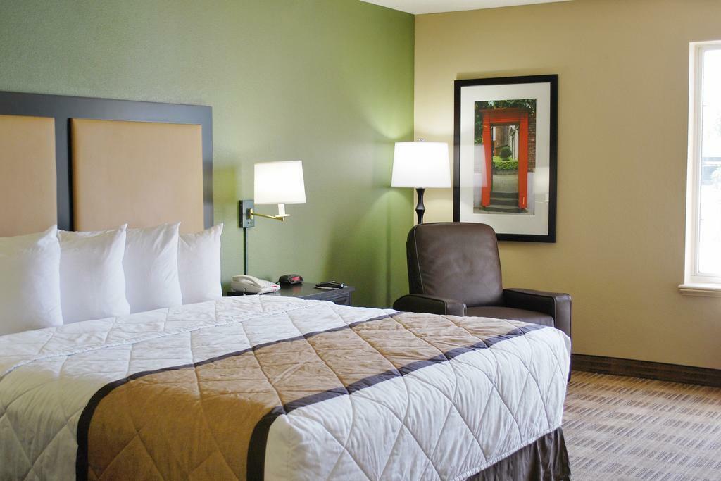 Mainstay Suites Las Vegas Convention Center Exterior photo